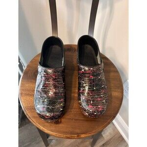 Sanita Womens Size 37 US 6.5 To 7 Professional Clogs Splattered Slip Resistant
